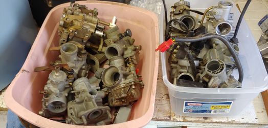 Motorcycle's carburetors