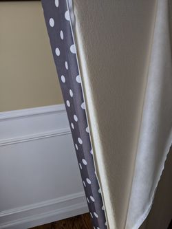 Crib mattress with waterproof zippered cover 52"x 28"X4 3/4"