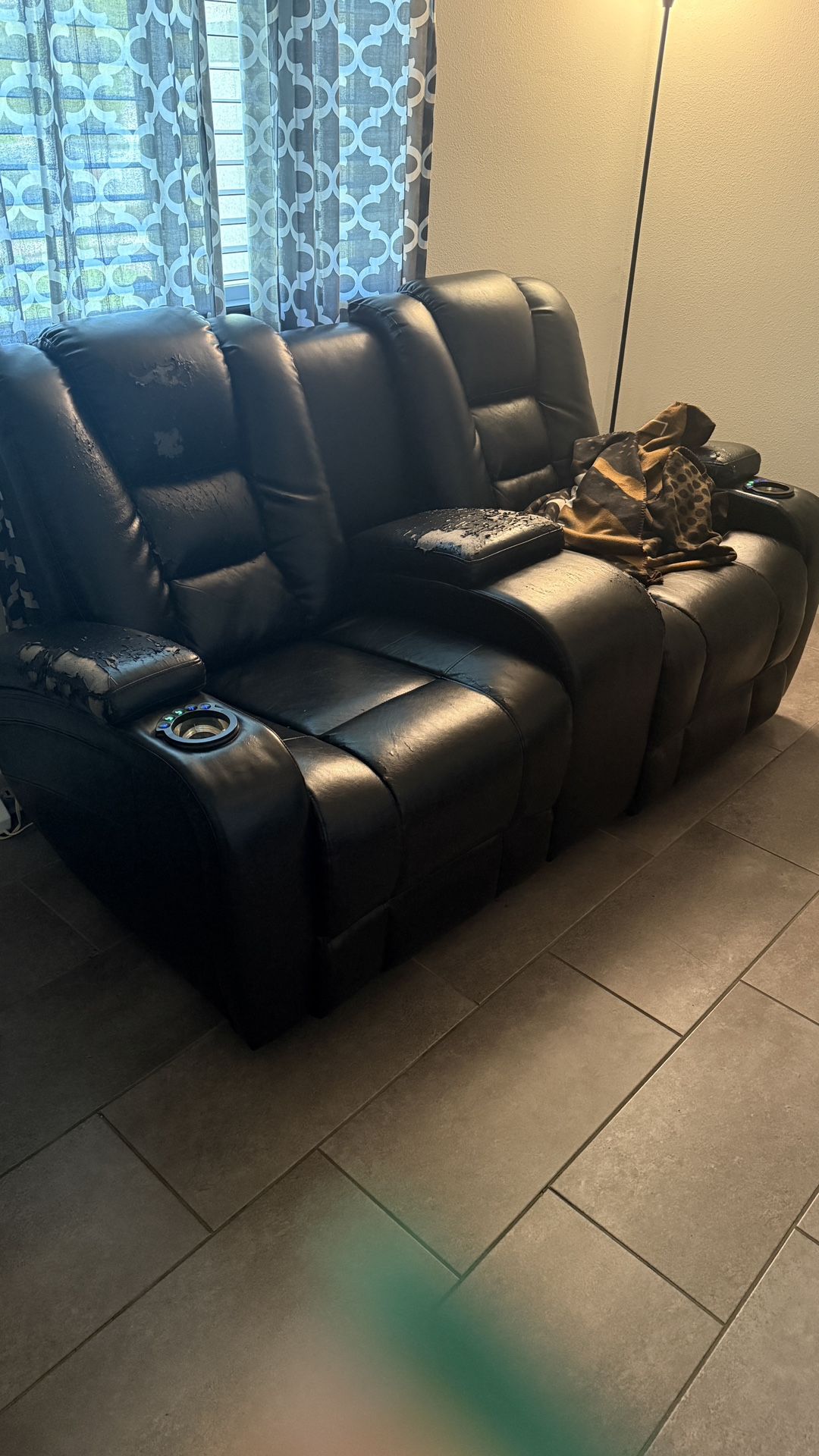 Loveseat leather power recliner