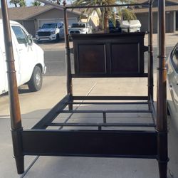 Super Cool Vintage Solid Wood Lane Queen Four Post Canopy Poster Bed Frame