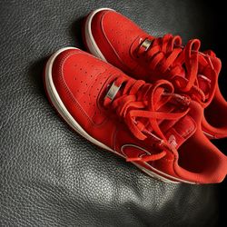 Size 9 Nike 