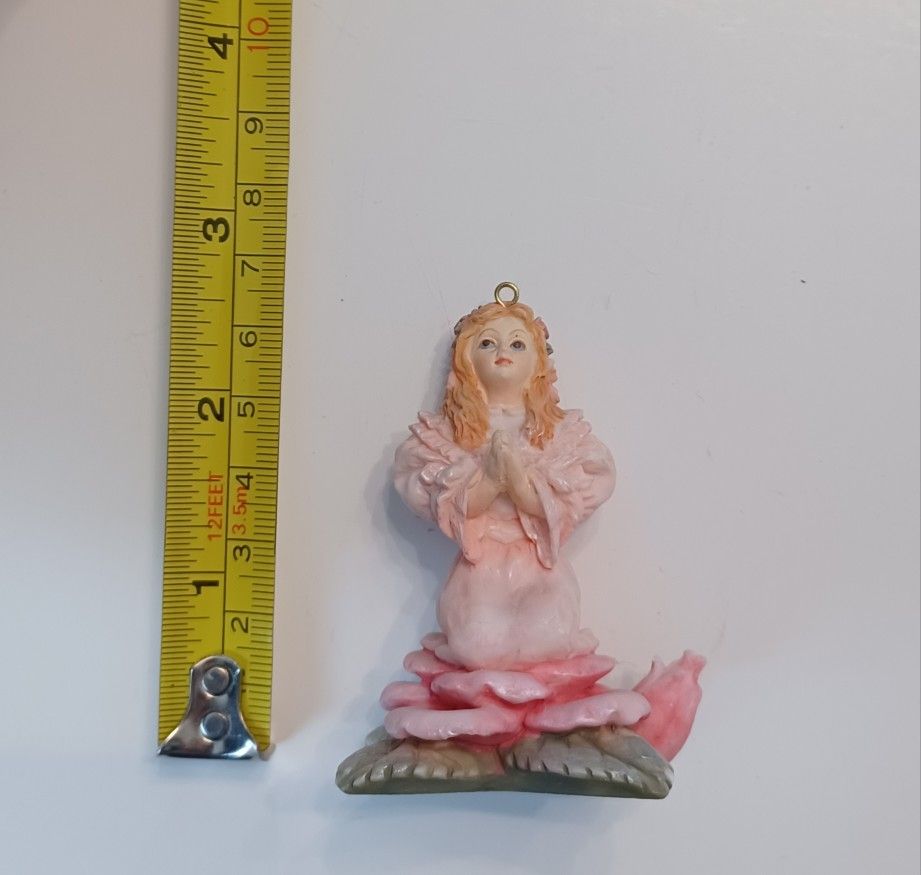 Kneeling Girl Praying Ornament Figure