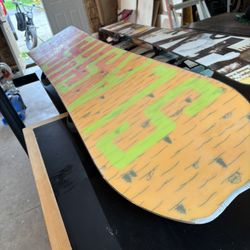 Slash Happy Place Snowboard w Fix Bindings