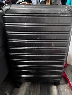 Large hardshell rolling luggage