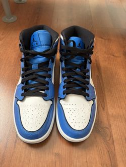 Jordan 1 Unc No Box Worn Twice Still Had The Size Sticker Inside 100% Authentic Great Condition. Size 10.5