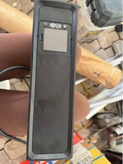 Tripp Lite 1000VA UPS / Battery Backup (SMART1000LCD) – Great Condition