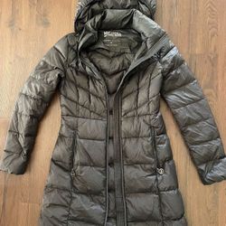 Woman’s Michael Kors Ultra Lightweight Jacket Hood Packable Down, Size XS