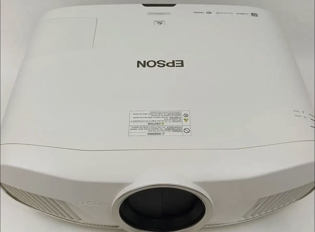 Epson 5040UB 4K Projector W/Mount Included!