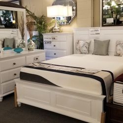 Brand New White King Or CA King Bedframe + Dresser + Mirror + Nightstand 4PCs Set