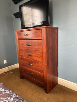 5-Drawer Chest / Tallboy Dresser – Warm Cherry Finish