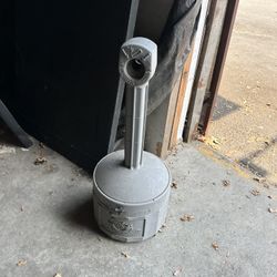 Cigarette butt catcher
