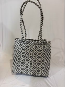 Woven tote bag