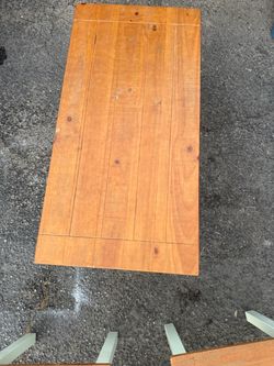 Coffee table with two side tables