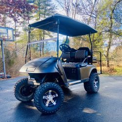 4 Person ELECTRIC Golf Cart W/ NEW BATTERIES 