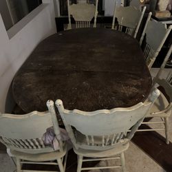 Dining room table 