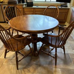 Ethan Allen Maple Pedestal Dining, Kitchen Table With Chairs