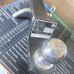 2’ Hitch Ball With Clip