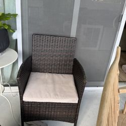 3 Piece Patio Set/ Pick Up ASAP
