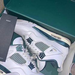 Jordan 4 