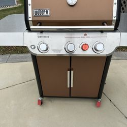Weber Genesis Natural Gas Grill