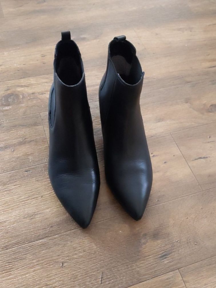 Sam Edelman Kitten Heel Booties 6½