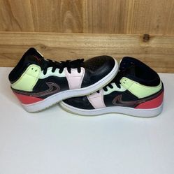 $50 Nike Air Jordan SE Sneakers 'Glow in the Dark' Youth size 7 (women’s size 8-8.5) $50 OBO