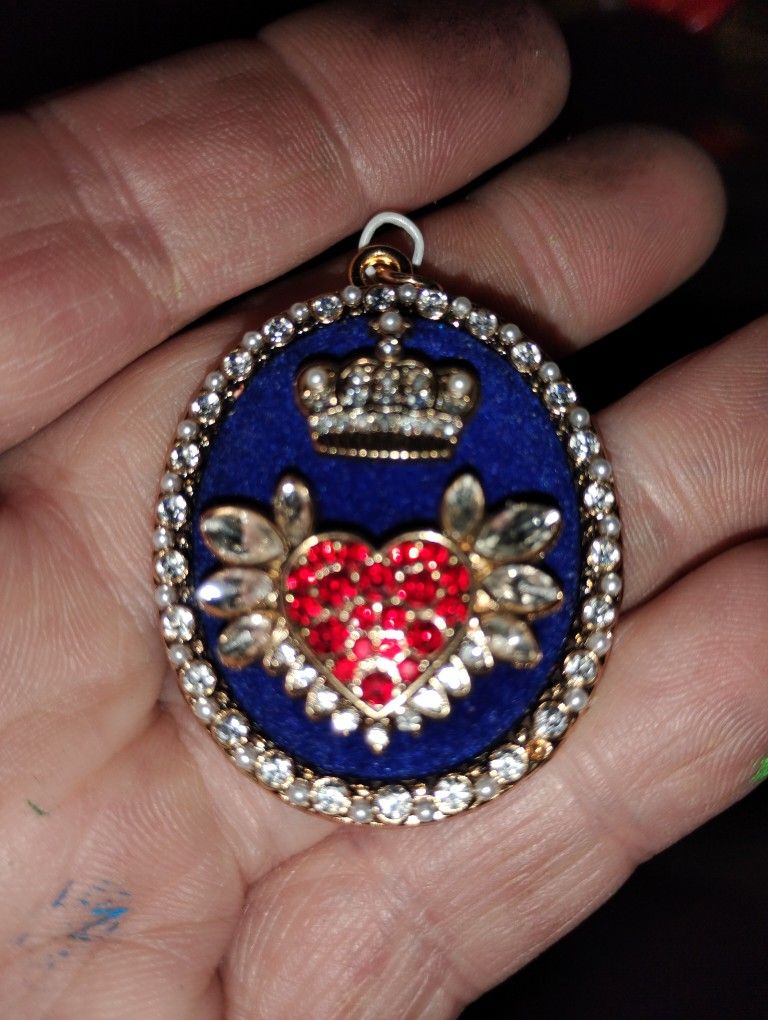 Cool Heat With Crown Pendant Jewelry