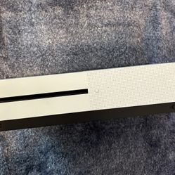 Xbox One S Bundle – 9 Games + Controller