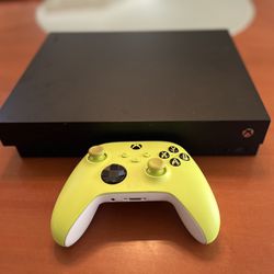 Xbox ONE X 1TB With Neon Green Controller 