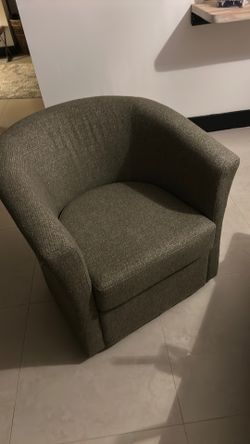Set of 2 Green Swivel Chairs