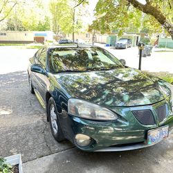 2004 Pontiac Grand Prix · GT Sedan 4D