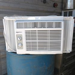 Amazon Basics Window Unit