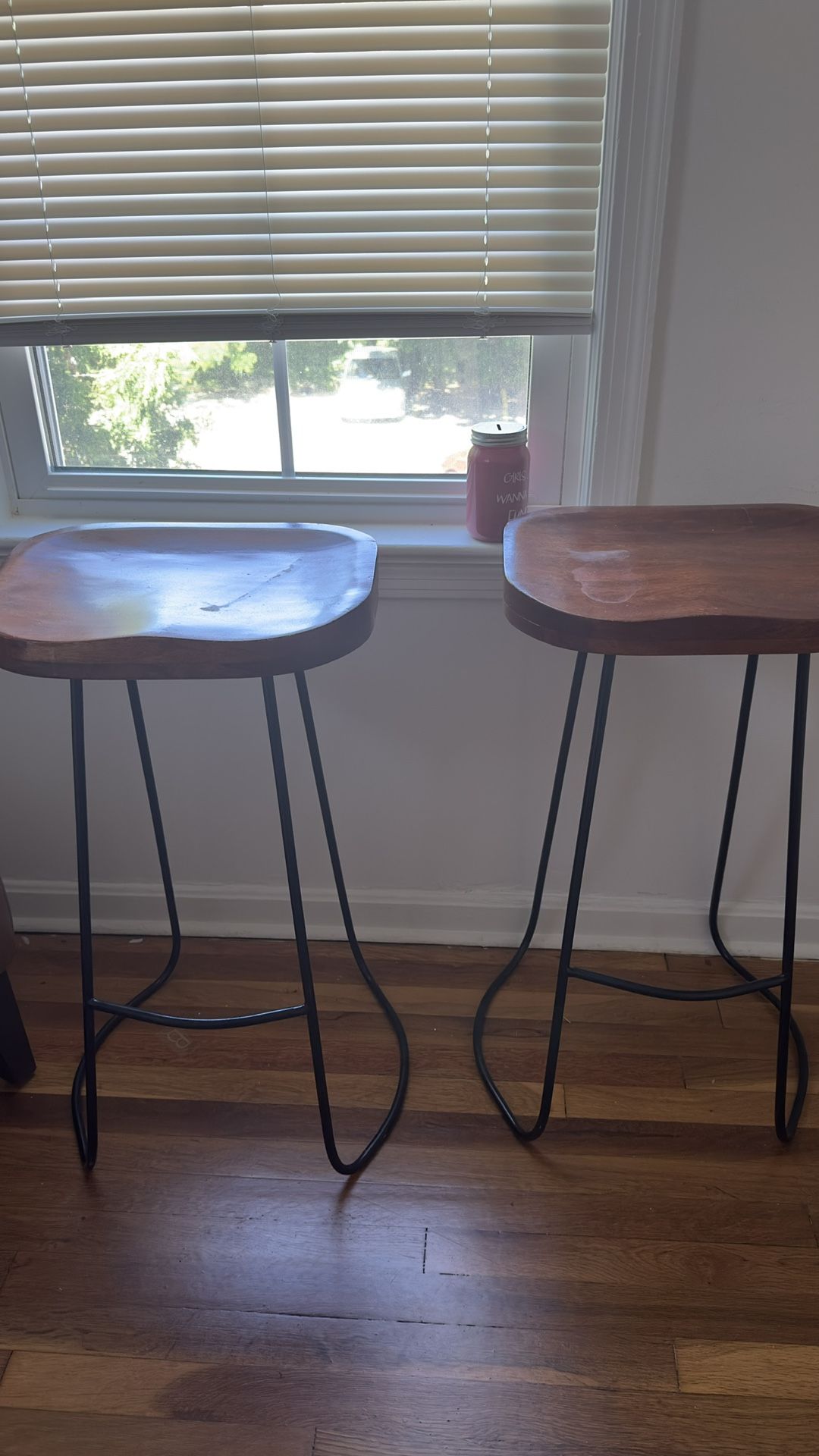 4 Wood And Metal Bar Stools
