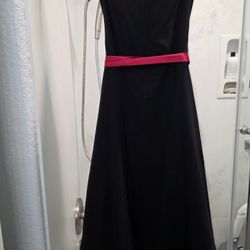 Beautiful Strapless Black Short Dress With Red Accents.
