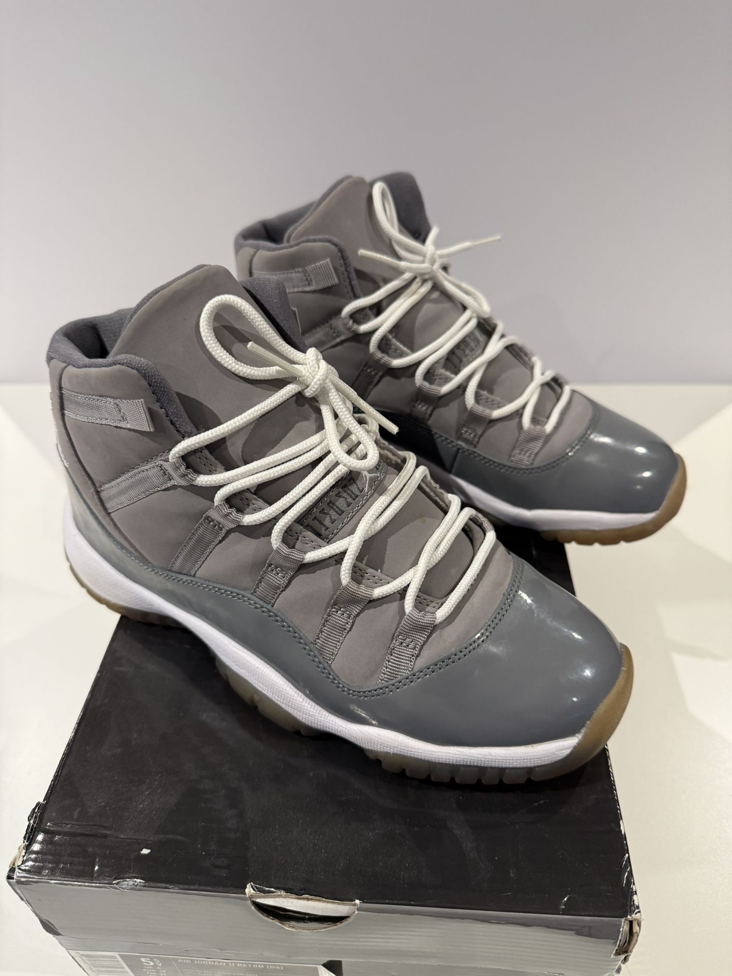 Nike Air Jordan 11 Retro Cool Grey 2010 378038-001 Size 5.5Y