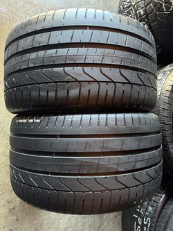 Pair of 305 30 20 Pirelli p zero tires