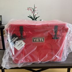 Yeti Cooler Red 35