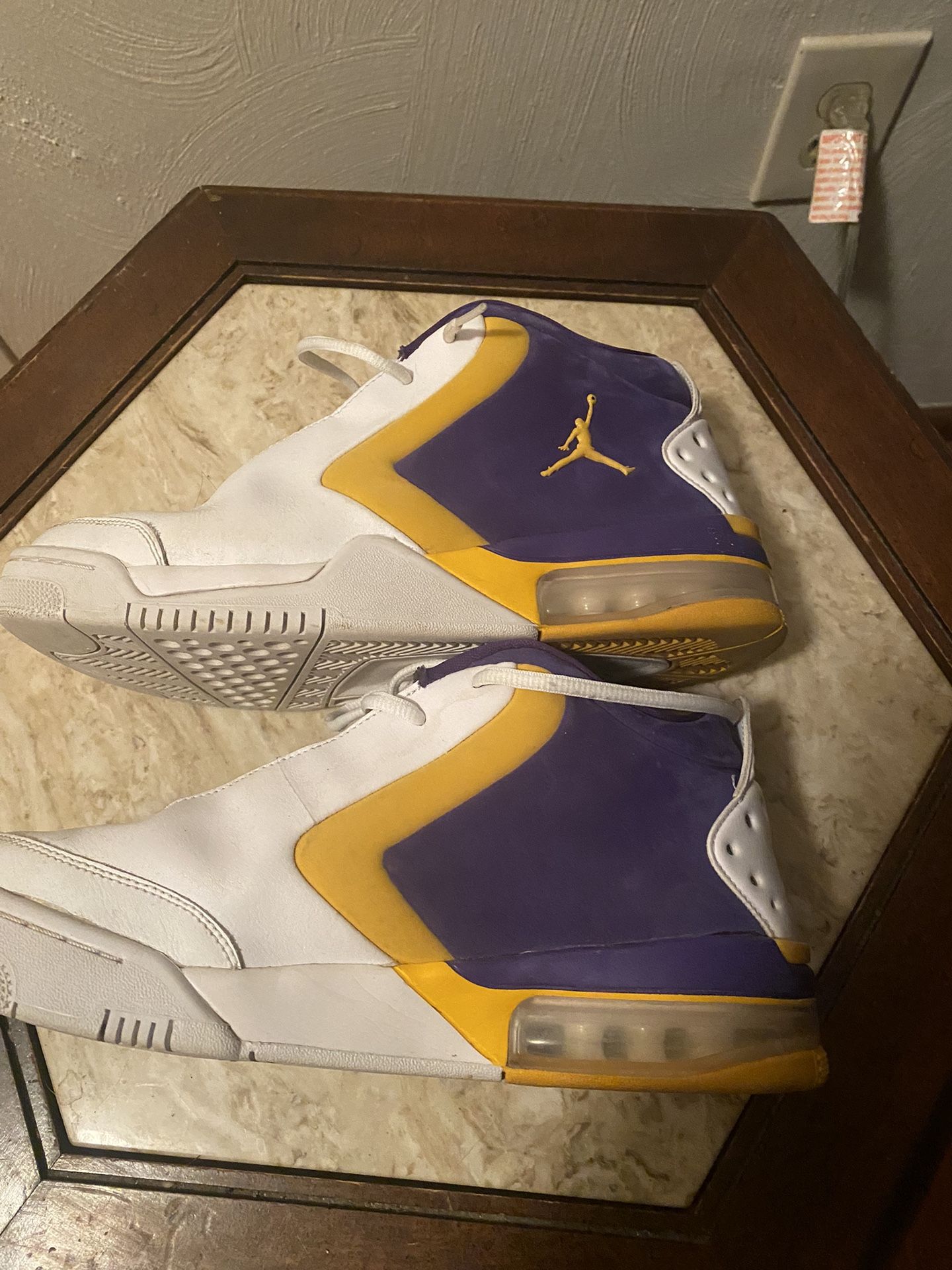 Jordan Big Fund Lakers Size 8