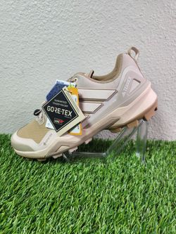 adidas Terrex Skychaser GoreTex Hiking  Womens Beige Sneakers  (JS4611) Size 9.5