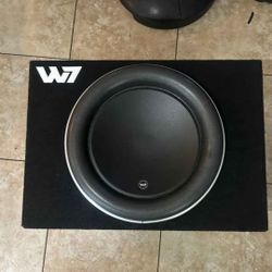 13W7 JL Audio with Original W7 sealed box