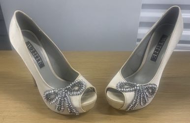 Vera Wang Bridal Heel