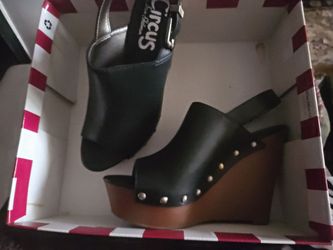Black wedges size 7
