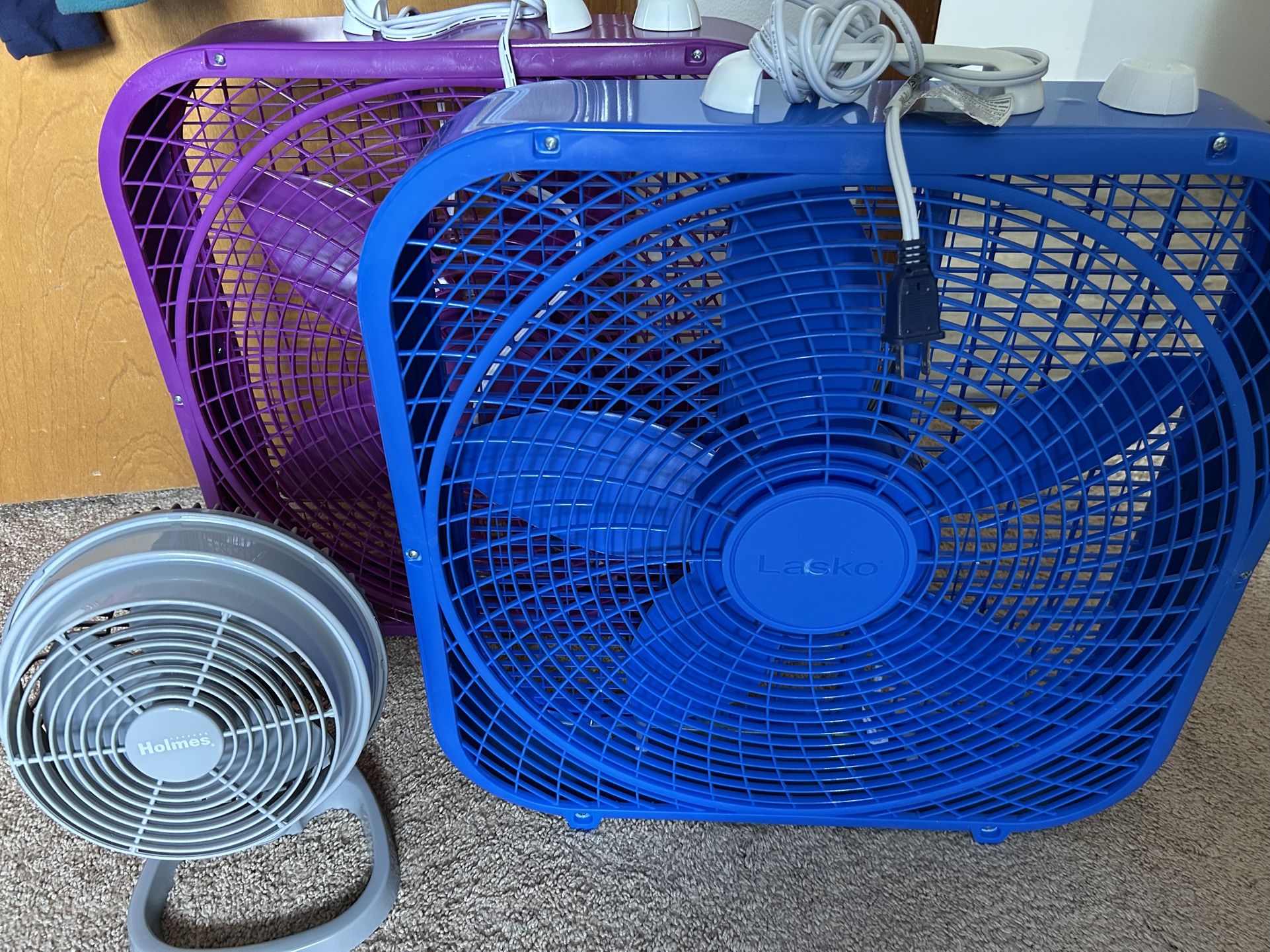 Fans! 2 Box Fans And 1 Desk Fan. Excellent Condition
