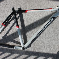 Trek DS 8.3 Frame Only XL / 22.5