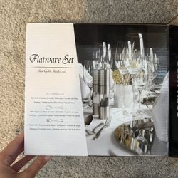🍴 80-Piece Flatware Set (Service for 16) – New in Box