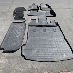 Chevy Traverse WeatherTech Floor Mats and DashCover