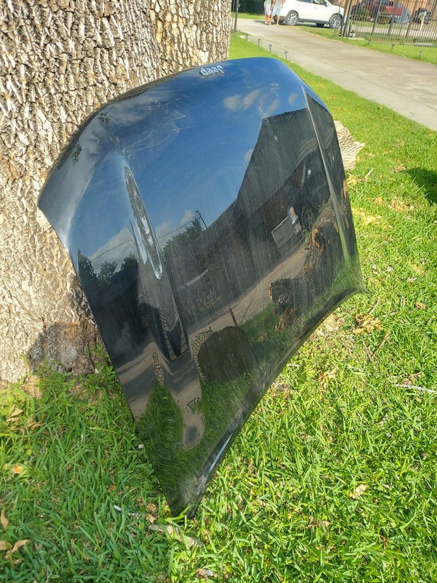 HOOD FOR JEEP GRAND CHEROKEE YEAR 2021 UP 2023