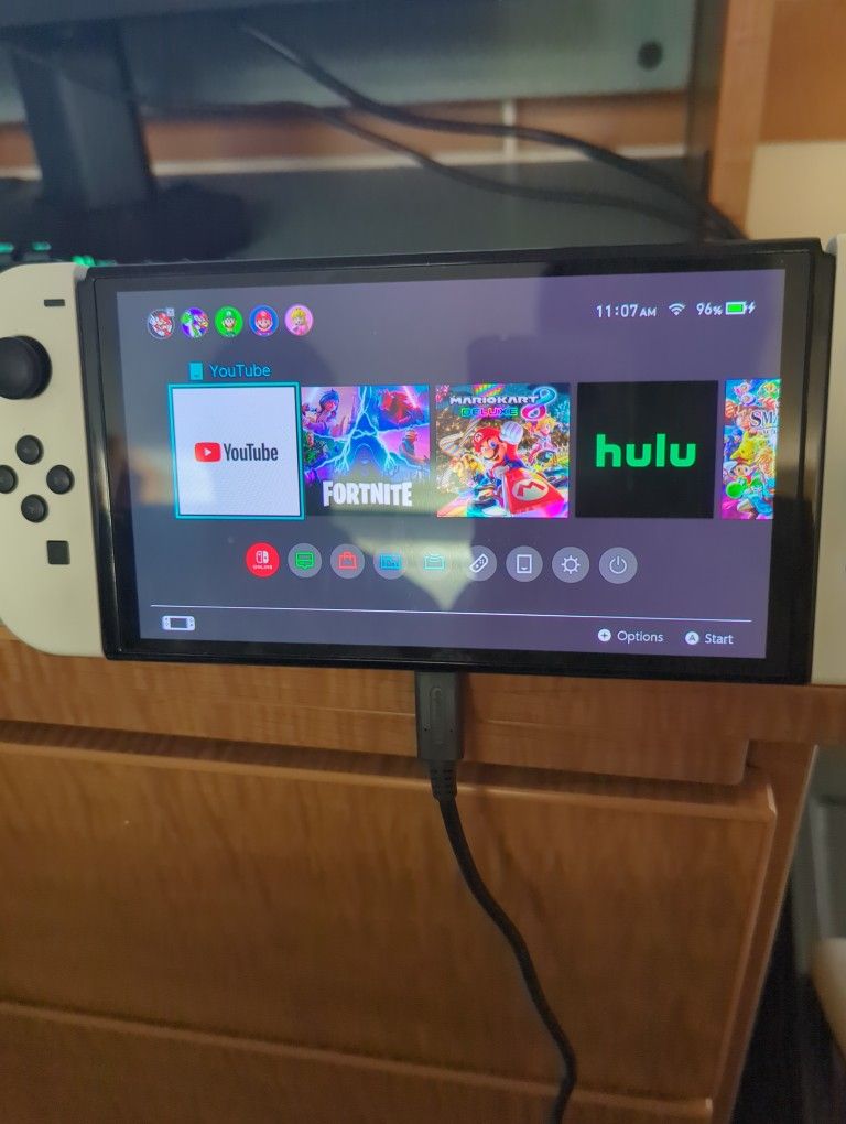 Nintendo Switch Oled Comes With 6 paid Games