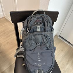 Osprey Mantra 36 Hiking Backpack Dark Gray