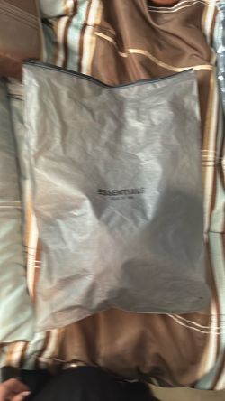 Fear of God Essentials shorts extra small